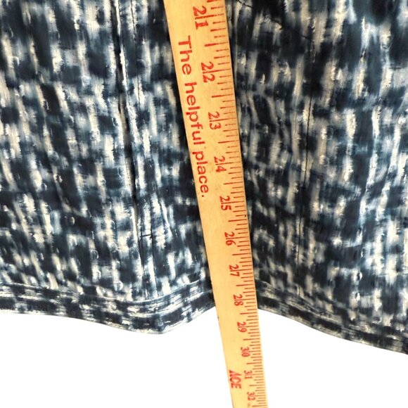 Talbots Abstract Print V-Neckline Button Front Blouse Top Women Large Blue - Picture 7 of 9